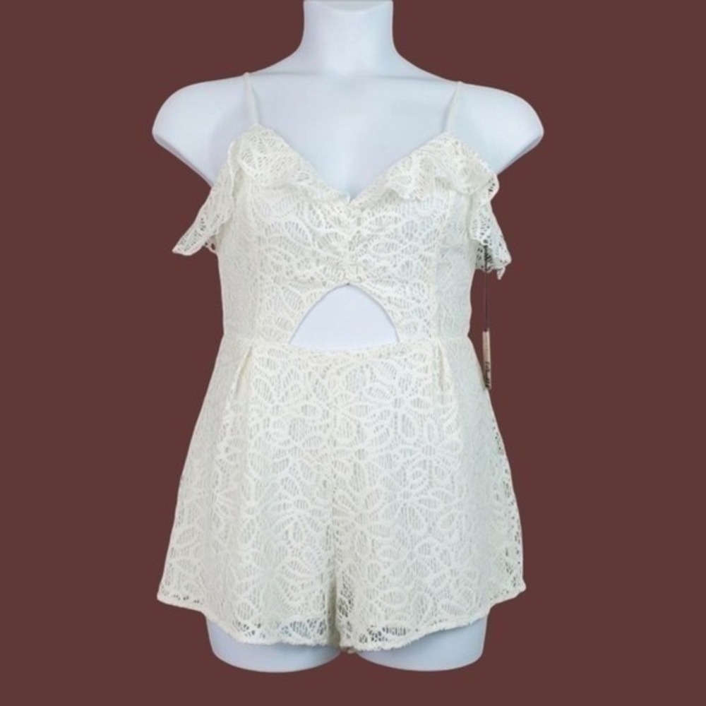 PacSun Womens Sleeveless Cream Ruffle Lace Cutout Romper Size M NWT